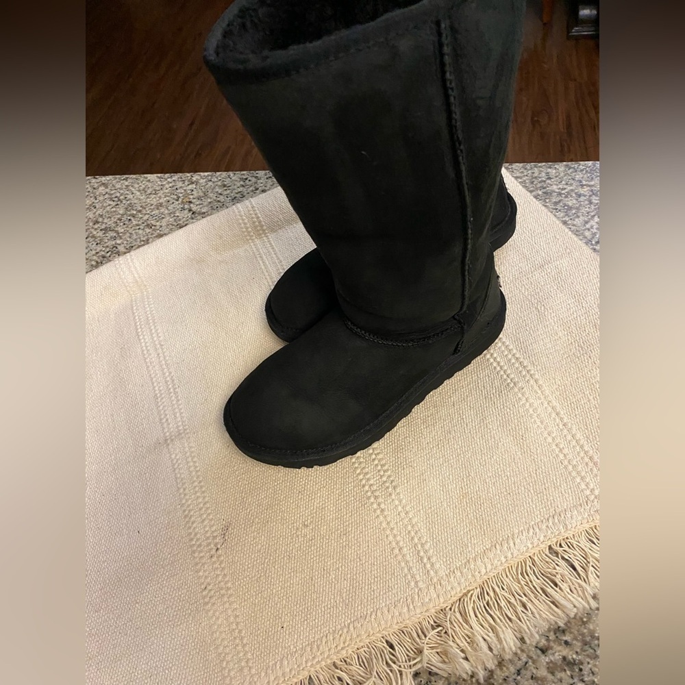 UGG Classic Tall Black Sz 5